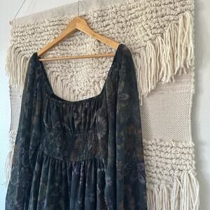 Slate & Willow Square Neck Printed Midi Dress